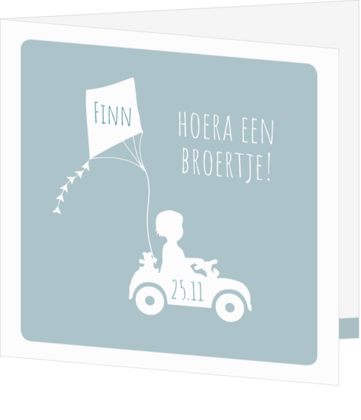 Geboortekaartjes voor een broertje / zusje - geboortekaartje Jongen in auto met vlieger 317027B