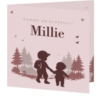 Avontuurlijk geboortekaartje met silhouet van zusje en broer in het bos