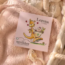 Lorena Janna - Kangoeroe met meisjesbaby