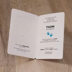 Thom - Grappig geboortekaartje met ballonillustratie en labeltjes