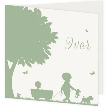 Kinderen in het gras - jongen met grote broer
