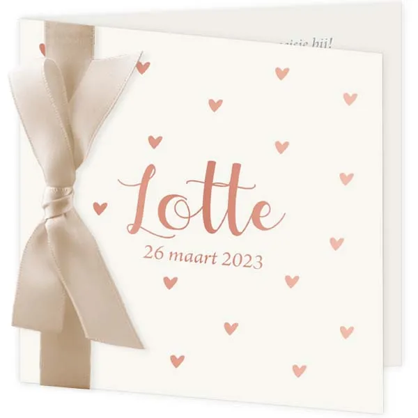 Geboortekaart hartjes met beige lint