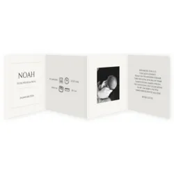 Geboortekaart vierluik Noah, typografie met foto