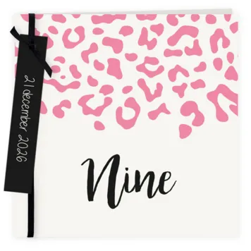 Geboortekaart panterprint roze met labels