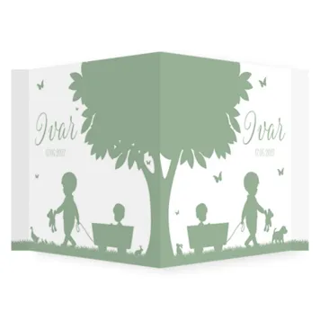 Raambord kinderen in het gras - jongen met grote broer