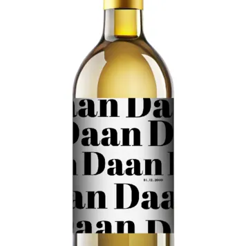 Wijnetiket ontwerp met naam