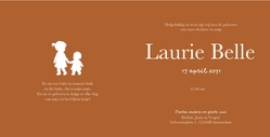 Lief minimalistisch geboortekaartje met zus en baby in silhouet