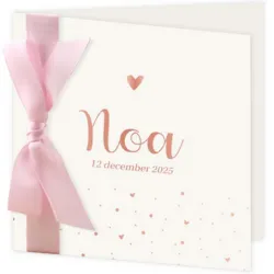 Geboortekaartje hartjes met licht roze lint